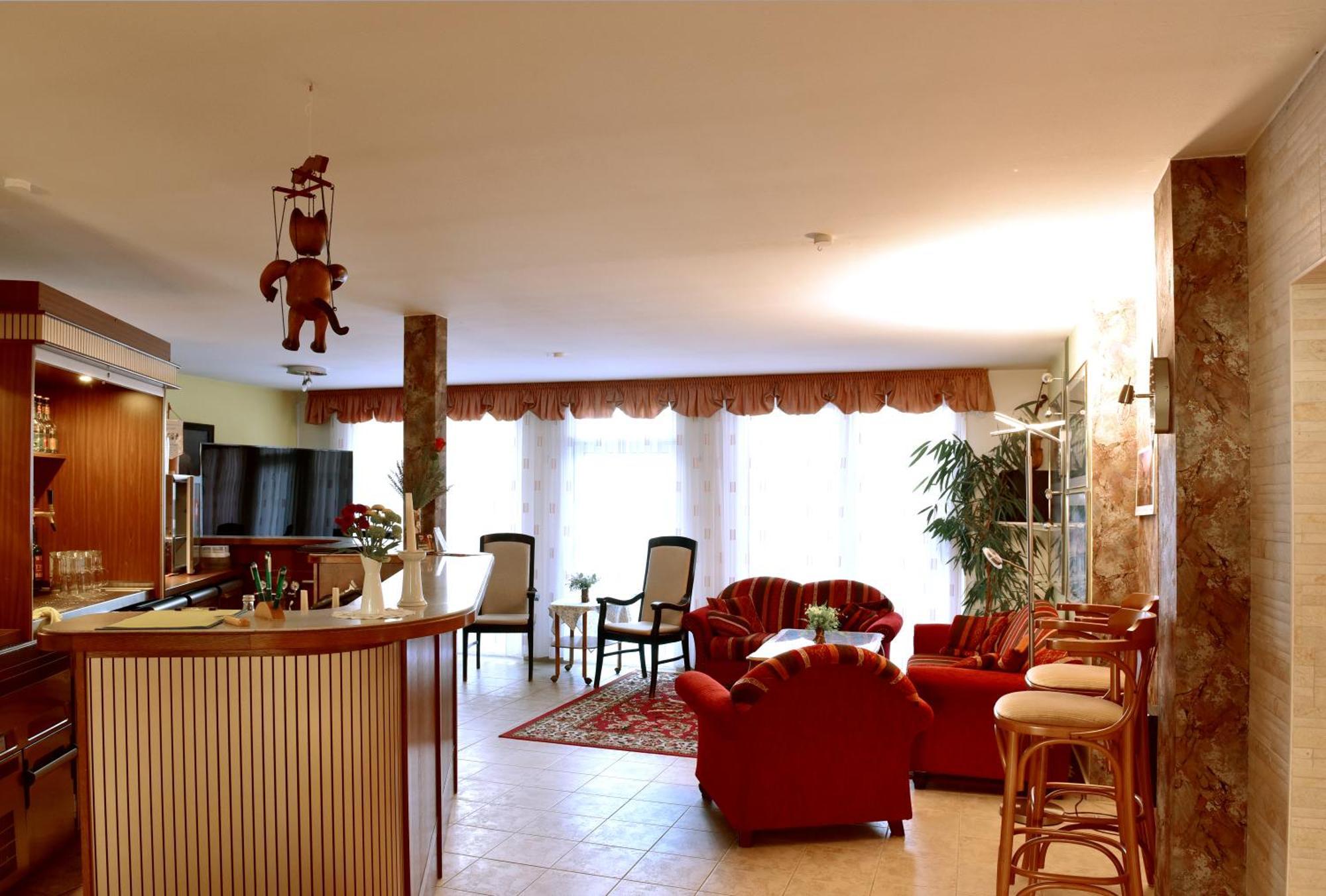 Land-Gut-Hotel Schenkenberger Hof Delitzsch Exteriör bild