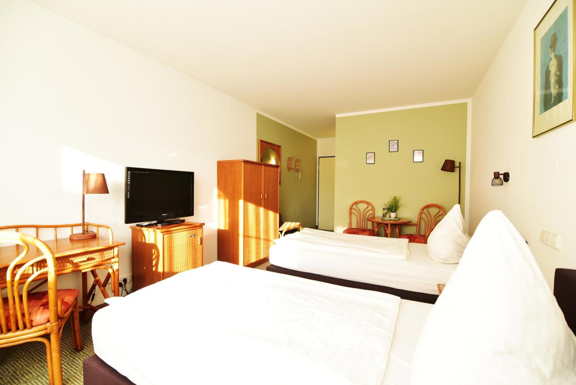 Land-Gut-Hotel Schenkenberger Hof Delitzsch Exteriör bild
