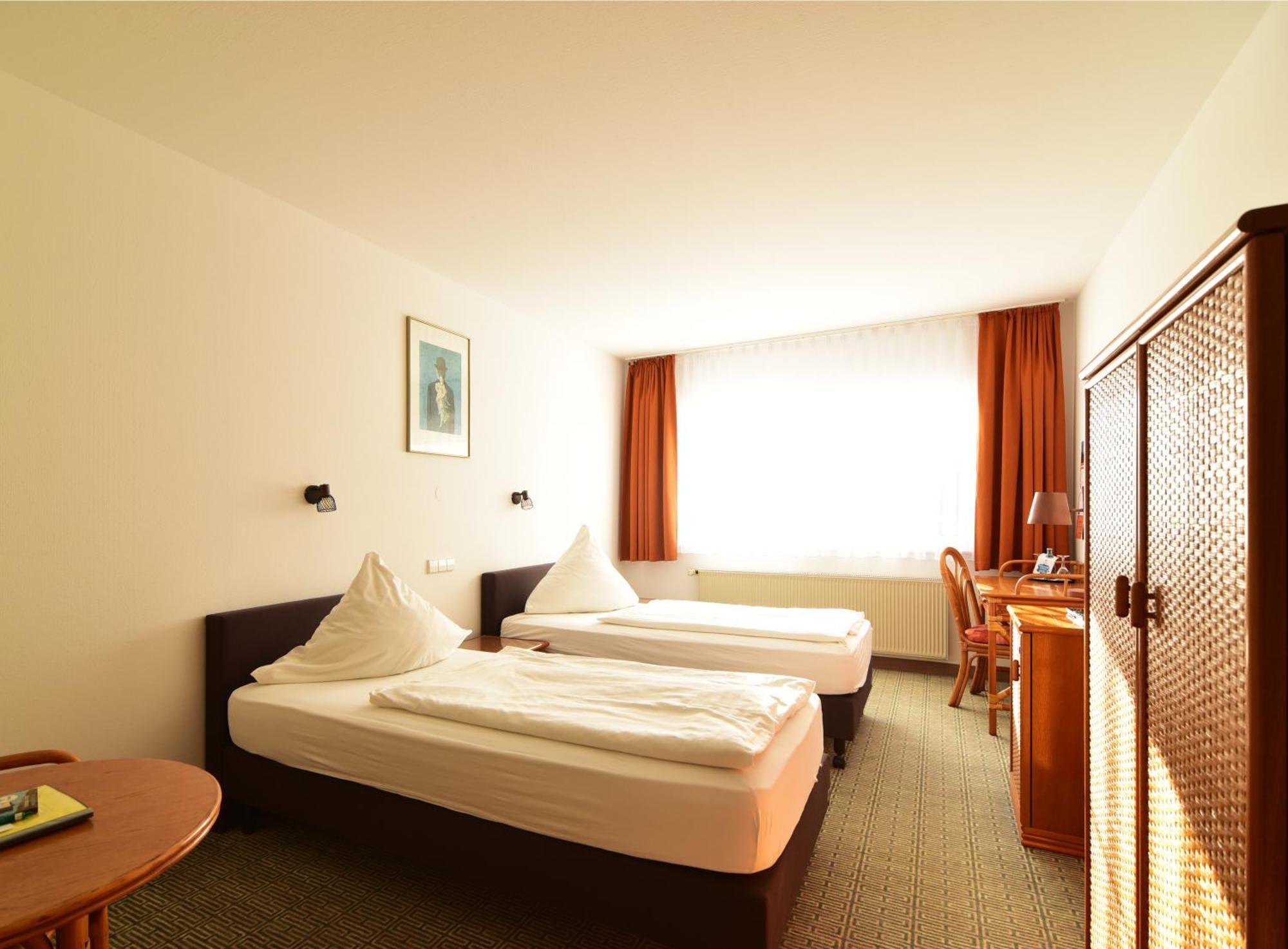 Land-Gut-Hotel Schenkenberger Hof Delitzsch Exteriör bild