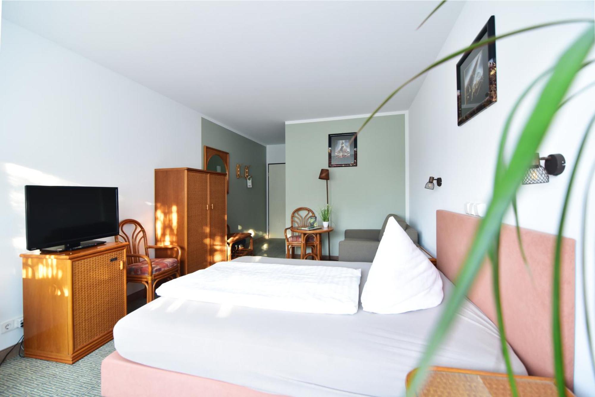 Land-Gut-Hotel Schenkenberger Hof Delitzsch Exteriör bild