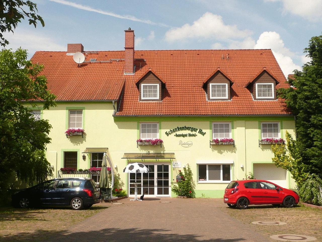 Land-Gut-Hotel Schenkenberger Hof Delitzsch Exteriör bild